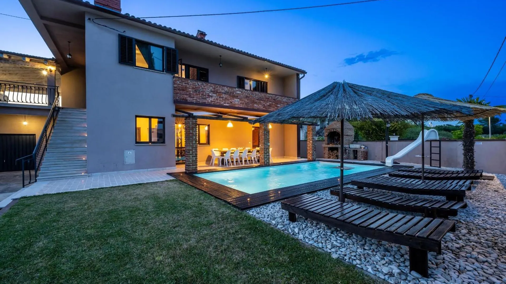 Villa Pupos Mit Privatem Pool, Whirlpool Und Sauna Barban