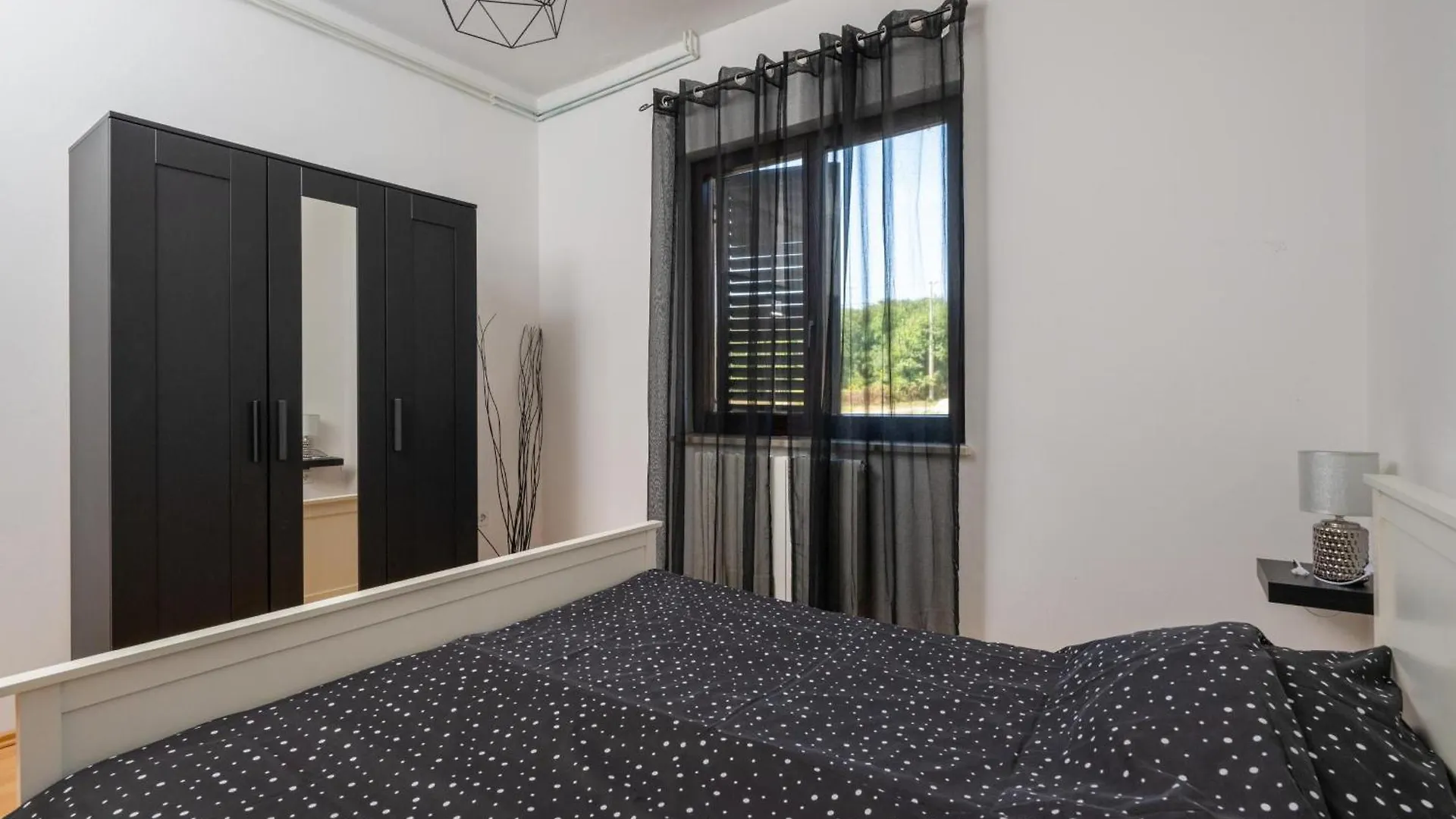 Villa Pupos Mit Privatem Pool, Whirlpool Und Sauna Barban Croatia
